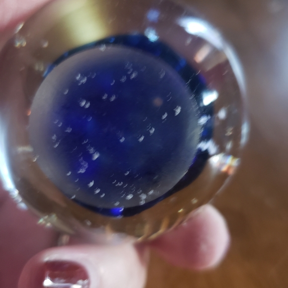 Vintage Colbalt Blue Art Glass Controlled Bubble Paperweight - Picture 4 of 5